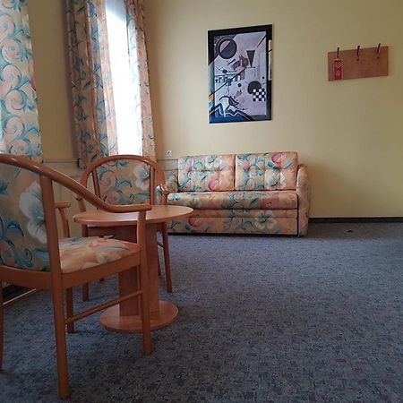 פלבך Traube Hotel Oeffingen מראה חיצוני תמונה