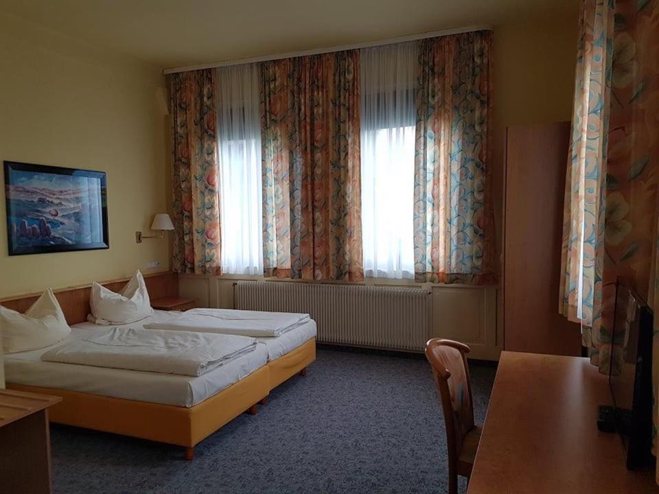 פלבך Traube Hotel Oeffingen מראה חיצוני תמונה